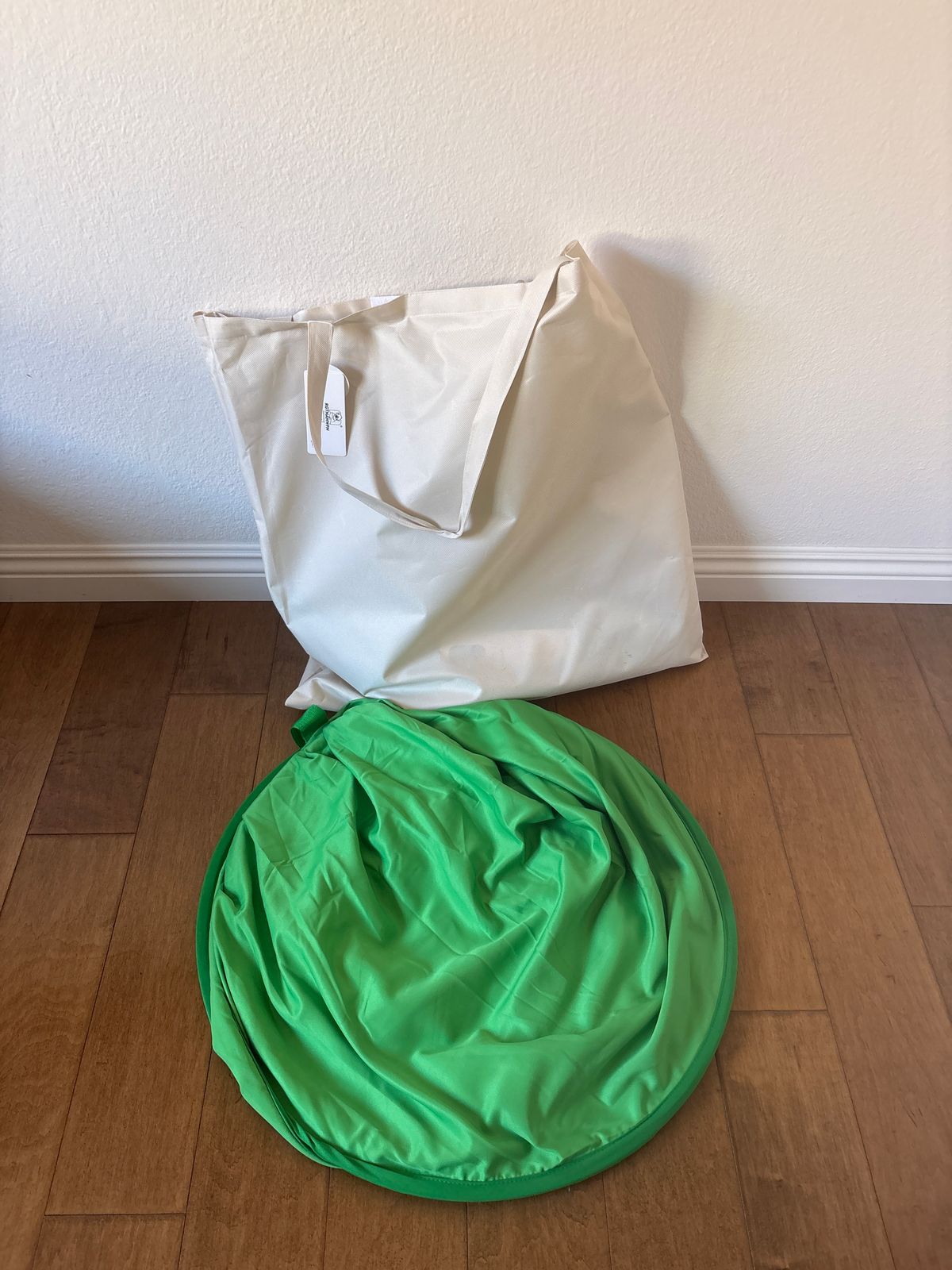 RGTNANWPN Pop-Up Changing Room